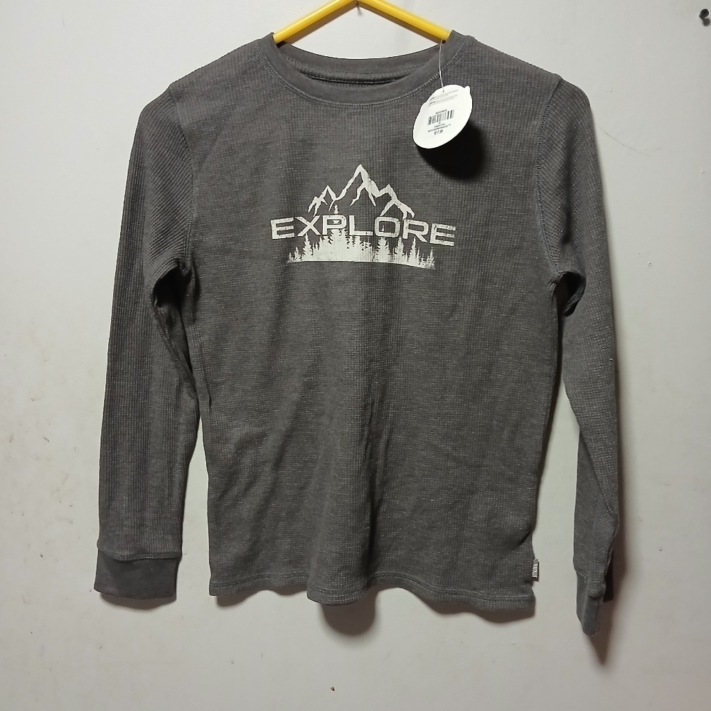 Outdoor life brand NWT boys long sleeve gray t-shirt. Size XL